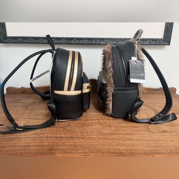 NWT PAIR OF US EXCLUSIVE LOUNGEFLY GAME OF THRONES BACKPACKS: CERSEI & JON SNOW - Picture 5 of 9
